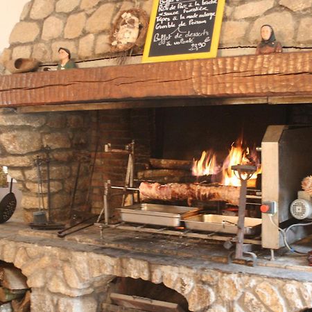 Logis Hotel Restaurant Auberge De L'Espinouse Fraisse-sur-Agout Zewnętrze zdjęcie