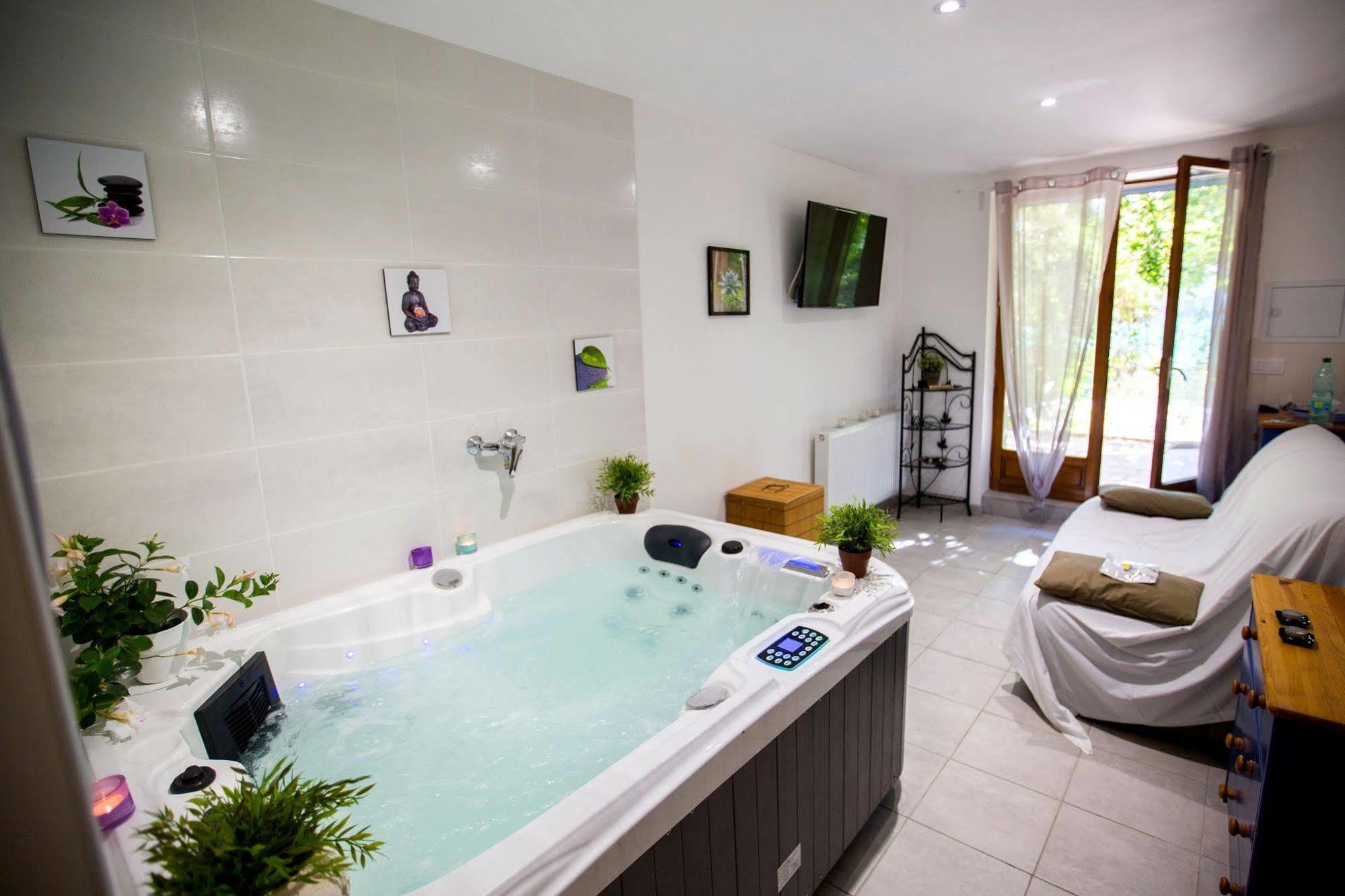 Logis Hotel Restaurant Auberge De L'Espinouse Fraisse-sur-Agout Zewnętrze zdjęcie